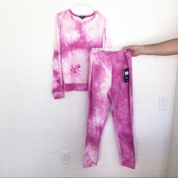 Wildfox Tops - Wildfox Cozy Lounge Set Tie-Dye Love Potion Sweats